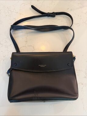 RADLEY LONDON Black Leather Flap Crossbody Bag